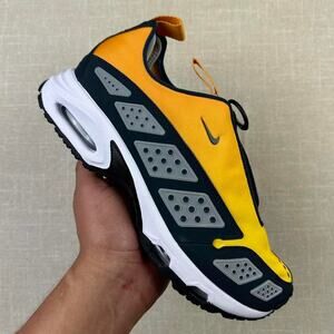 Nike Air Max Sunder “Canyon Gold"